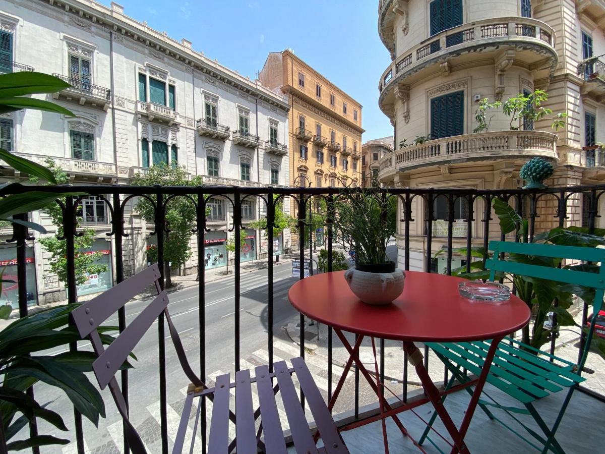 Aquarooms Luxury Suites Palermo Bagian luar foto