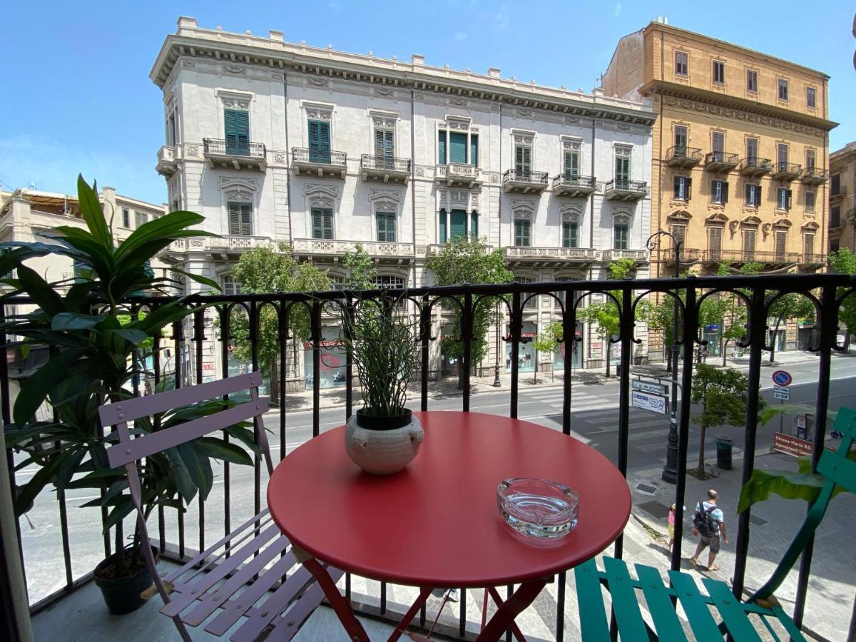 Aquarooms Luxury Suites Palermo Bagian luar foto