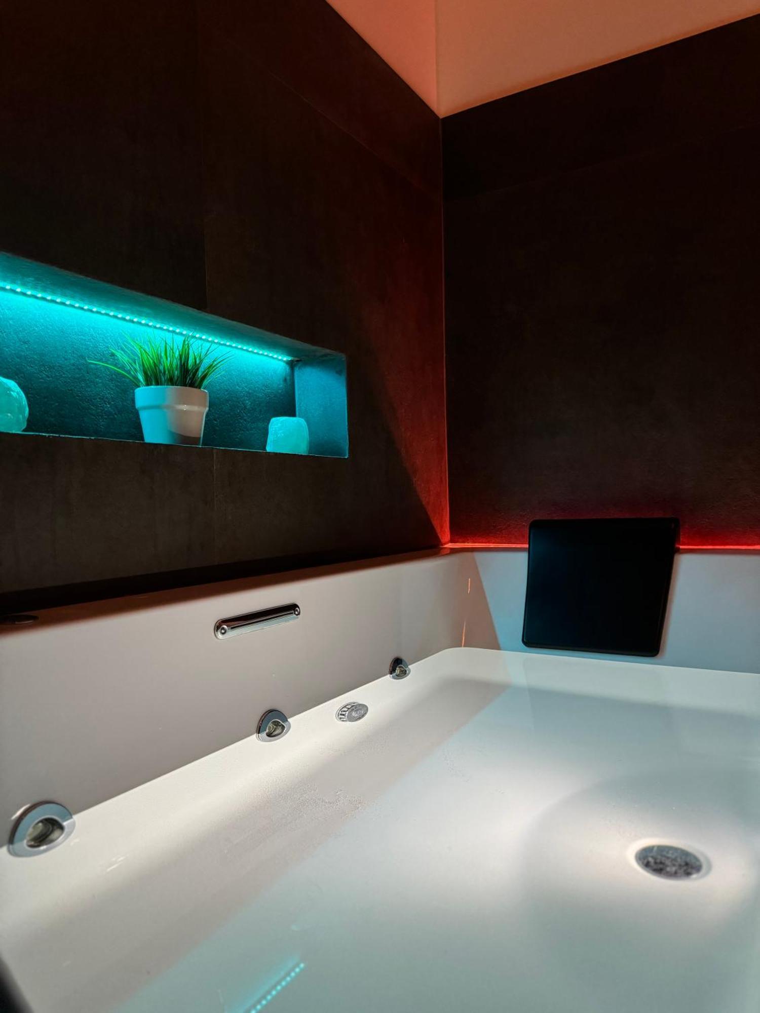 Aquarooms Luxury Suites Palermo Bagian luar foto