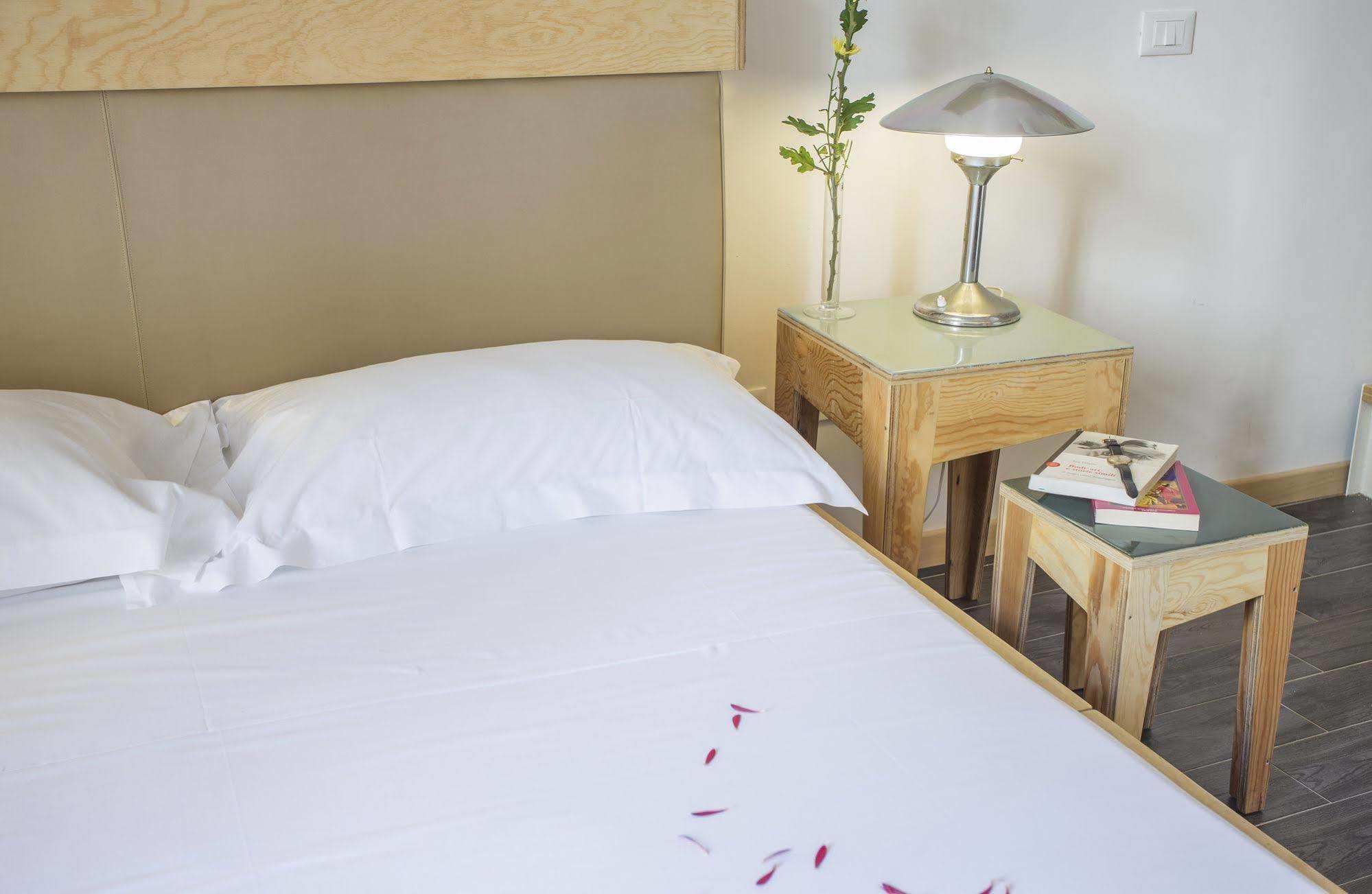 Aquarooms Luxury Suites Palermo Bagian luar foto
